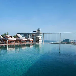 Sofiana My Khe & Spa- Rooftop Pool Bar Danang
